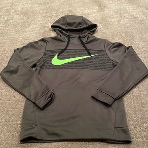 Men’s olive green sweatshirt from Nike (size S) - excellent condition!